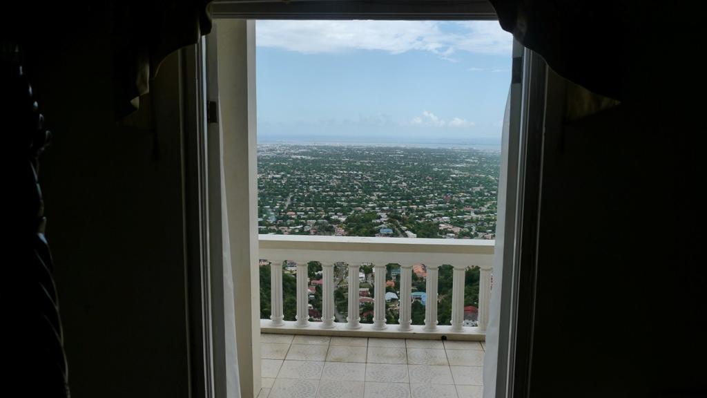 קינגסטון City View Hotel מראה חיצוני תמונה
